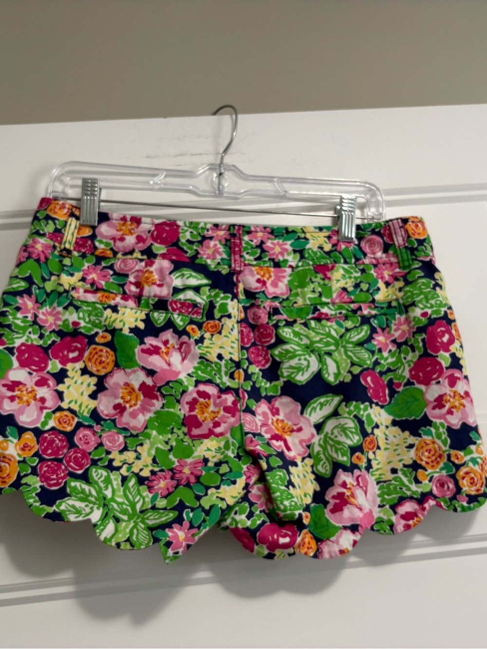 Lilly Pulitzer buttercup, shorts Floral Scallop Hem Women's Shorts Sz 4 - Picture 7 of 13
